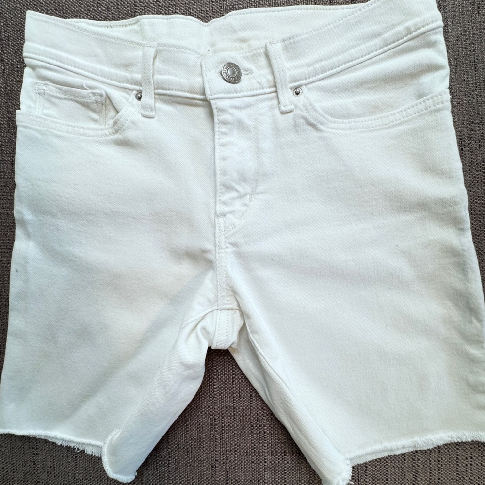 Levis White Denim Cut Off Shorts Size 27 Frayed Hem Raw Edge 1121